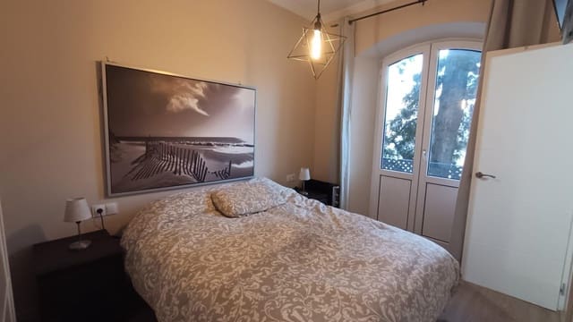 3 bedroom Flat for rent in Málaga city - € 1,300 (Ref: 10171811)