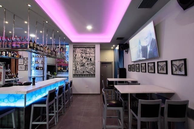 Komercyjne na sprzedaż w Miasto Málaga - 495 000 € (Ref: 7079696)