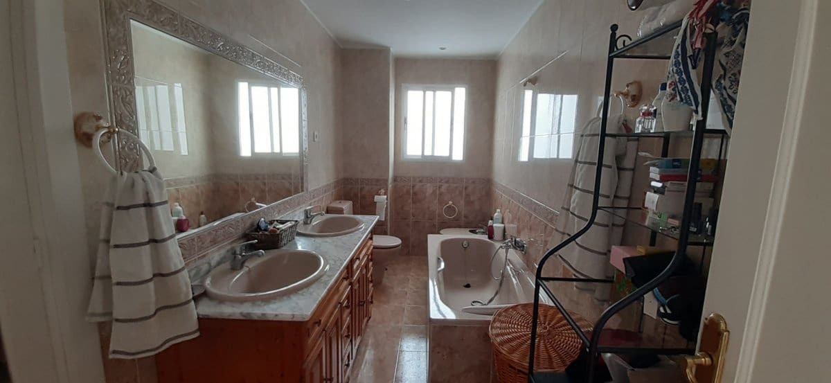 5 sovrum Takvåning till salu i Malaga stad - 467 000 € (Ref: 8078831)