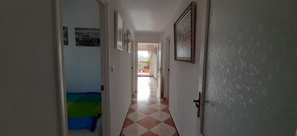5 sovrum Takvåning till salu i Malaga stad - 467 000 € (Ref: 8078831)