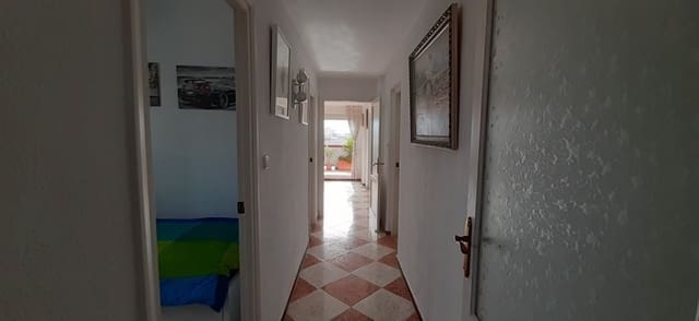 5 sovrum Takvåning till salu i Málaga stad - 467 000 € (Ref: 8078831)