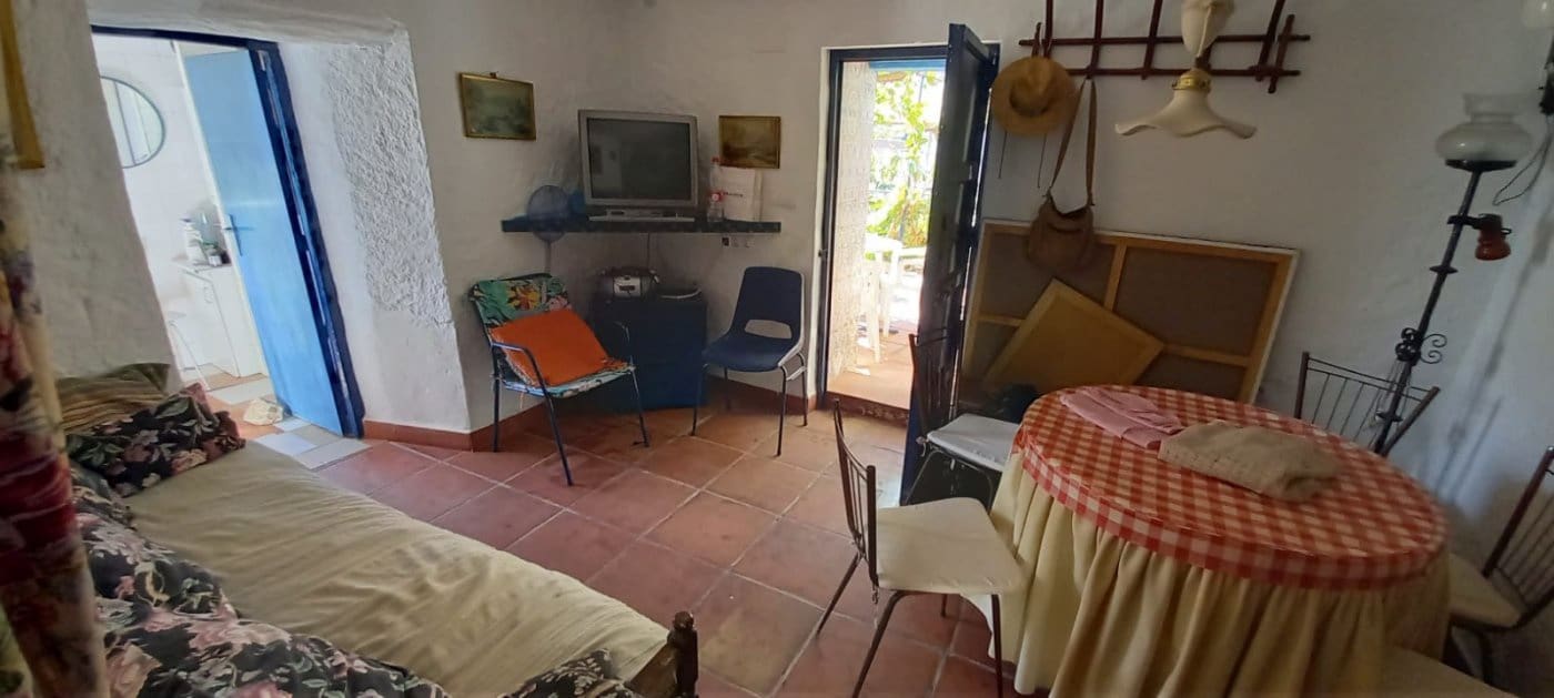 4 soveværelse Byhus til salg i Cutar med swimmingpool - € 185.500 (Ref: 8078852)