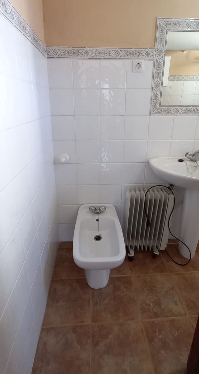 4 soveværelse Byhus til salg i Cutar med swimmingpool - € 185.500 (Ref: 8078852)