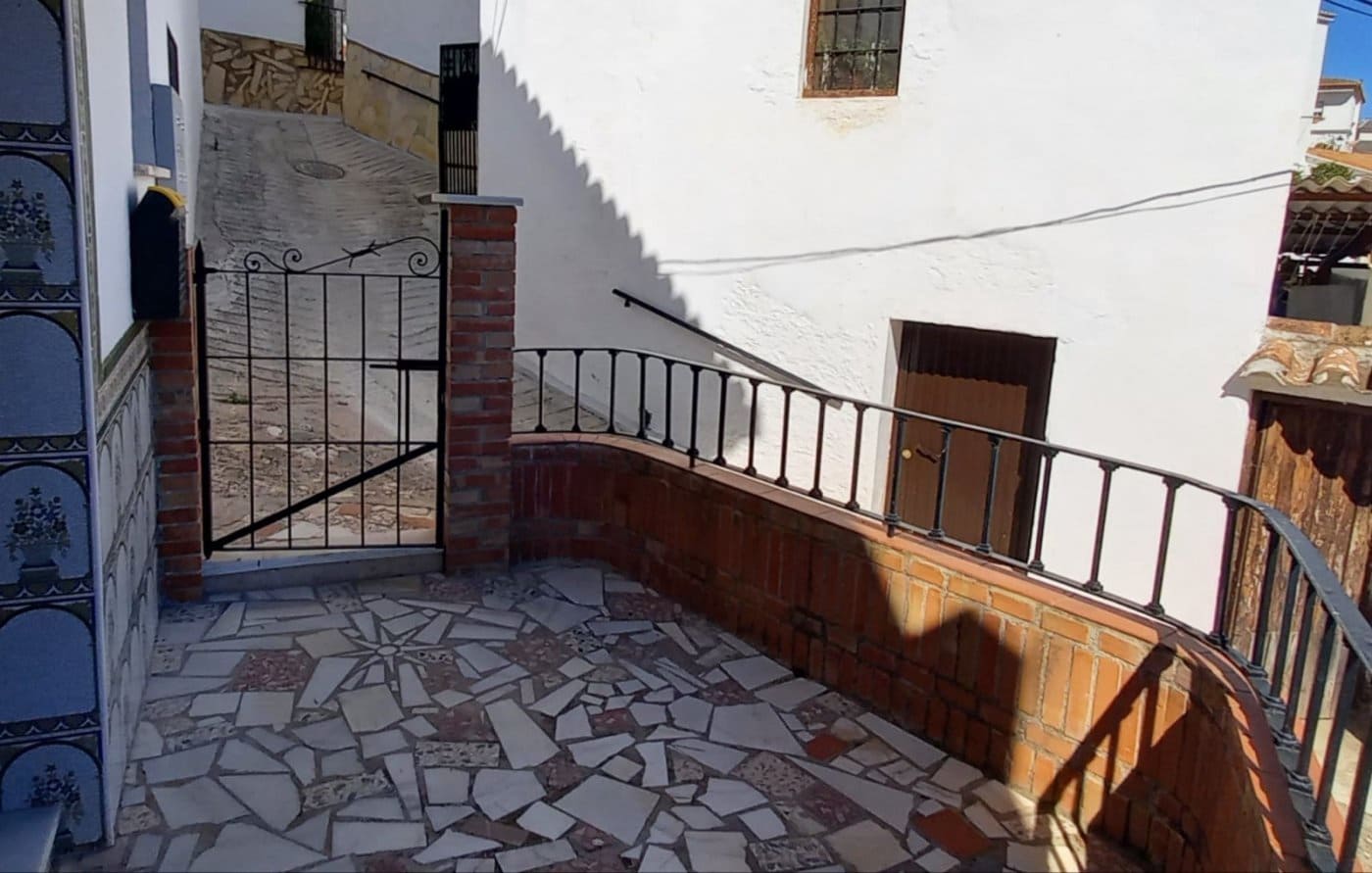 4 soveværelse Byhus til salg i Cutar med swimmingpool - € 185.500 (Ref: 8078852)