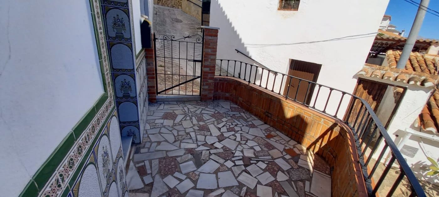 4 soveværelse Byhus til salg i Cutar med swimmingpool - € 185.500 (Ref: 8078852)