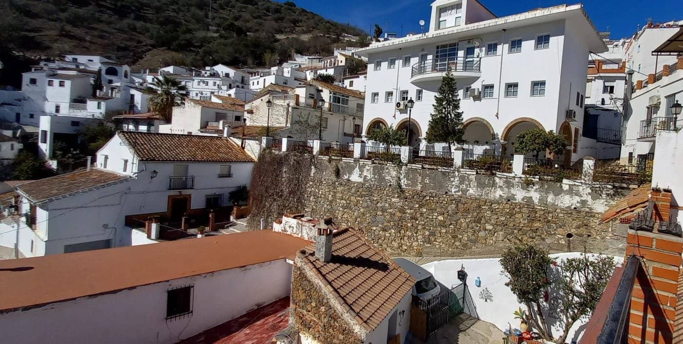 4 soveværelse Byhus til salg i Cutar med swimmingpool - € 185.500 (Ref: 8078852)