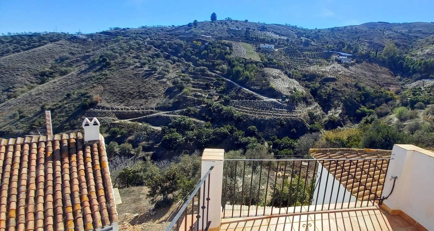 4 soveværelse Byhus til salg i Cutar med swimmingpool - € 185.500 (Ref: 8078852)