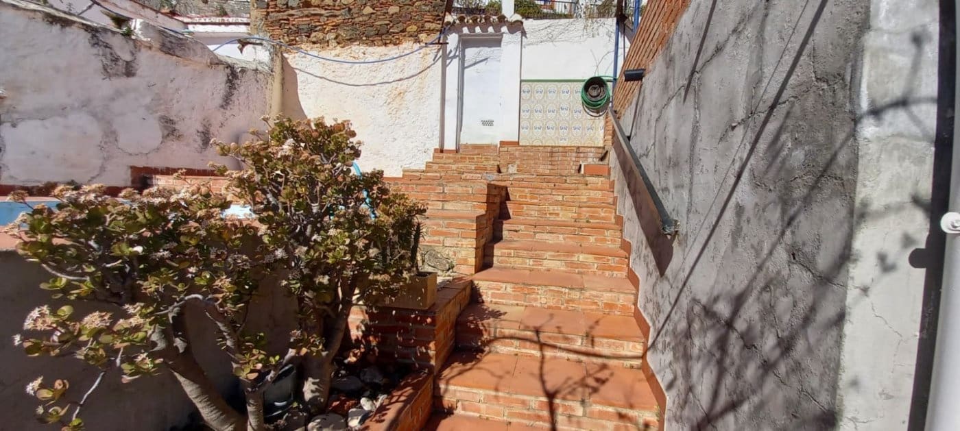 4 soveværelse Byhus til salg i Cutar med swimmingpool - € 185.500 (Ref: 8078852)