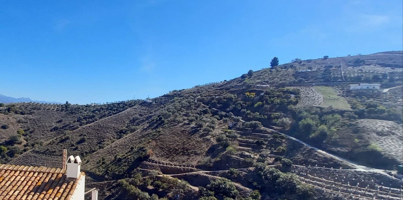 4 soveværelse Byhus til salg i Cutar med swimmingpool - € 185.500 (Ref: 8078852)