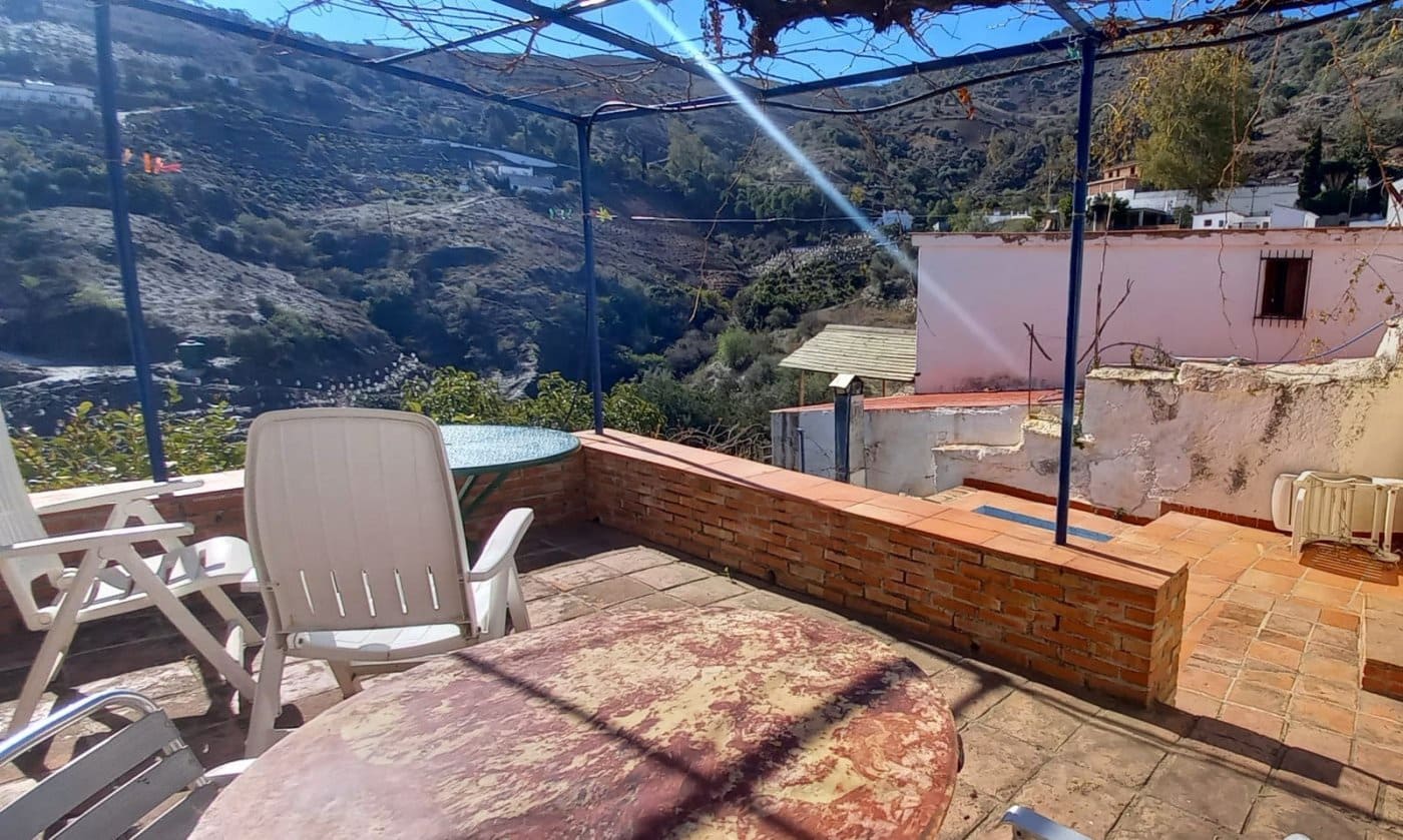 4 soveværelse Byhus til salg i Cutar med swimmingpool - € 185.500 (Ref: 8078852)