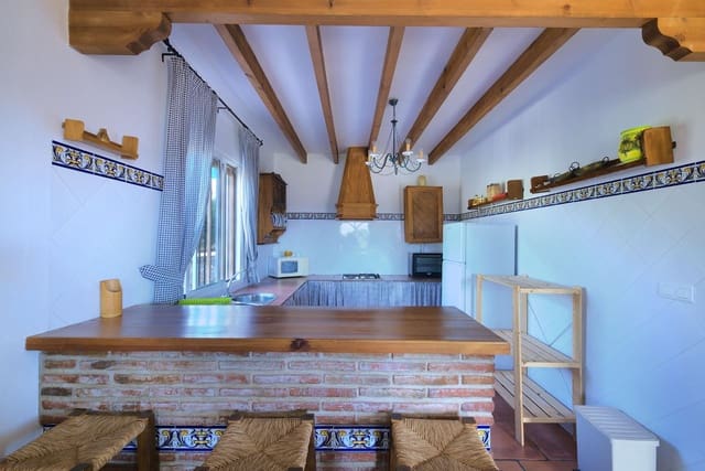 3 soveværelse Villa til salg i Periana med swimmingpool - € 250.000 (Ref: 8078876)