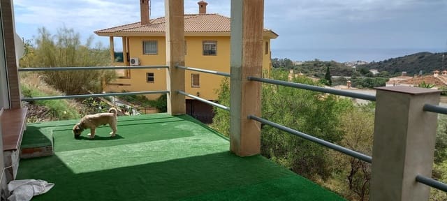 3 soveværelse Villa til salg i Rincón de la Victoria - € 345.000 (Ref: 8078895)