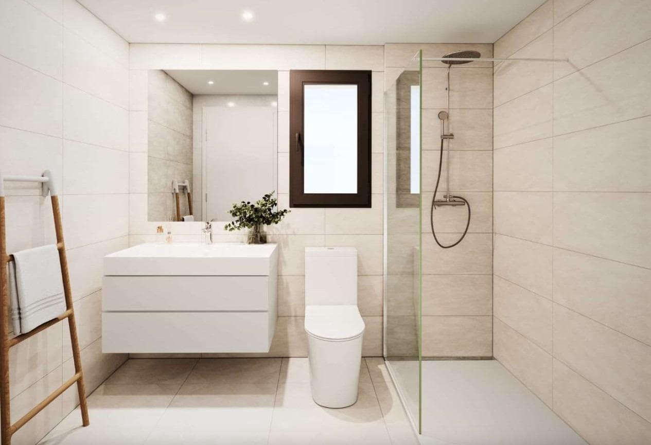 Piso de 2 habitaciones en Rincón de la Victoria en venta con piscina garaje - 395.000 € (Ref: 8078898)