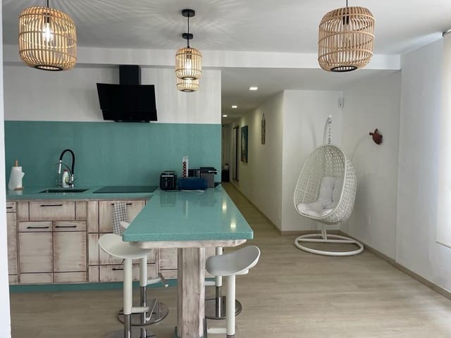 Piso de 3 habitaciones en Torremolinos en venta con garaje - 680.000 € (Ref: 8078911)
