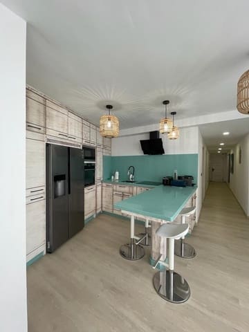 Piso de 3 habitaciones en Torremolinos en venta con garaje - 680.000 € (Ref: 8078911)