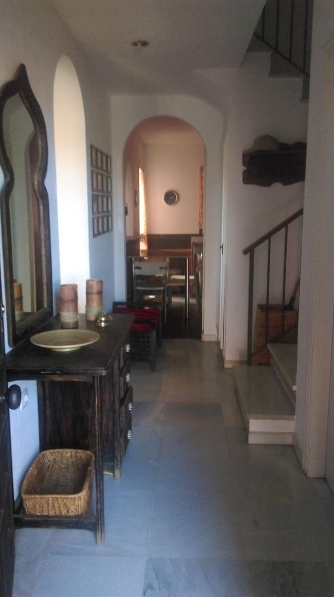 5 soveværelse Semi-Rækkehus til salg i Rincon de la Victoria med swimmingpool - € 630.000 (Ref: 8078931)