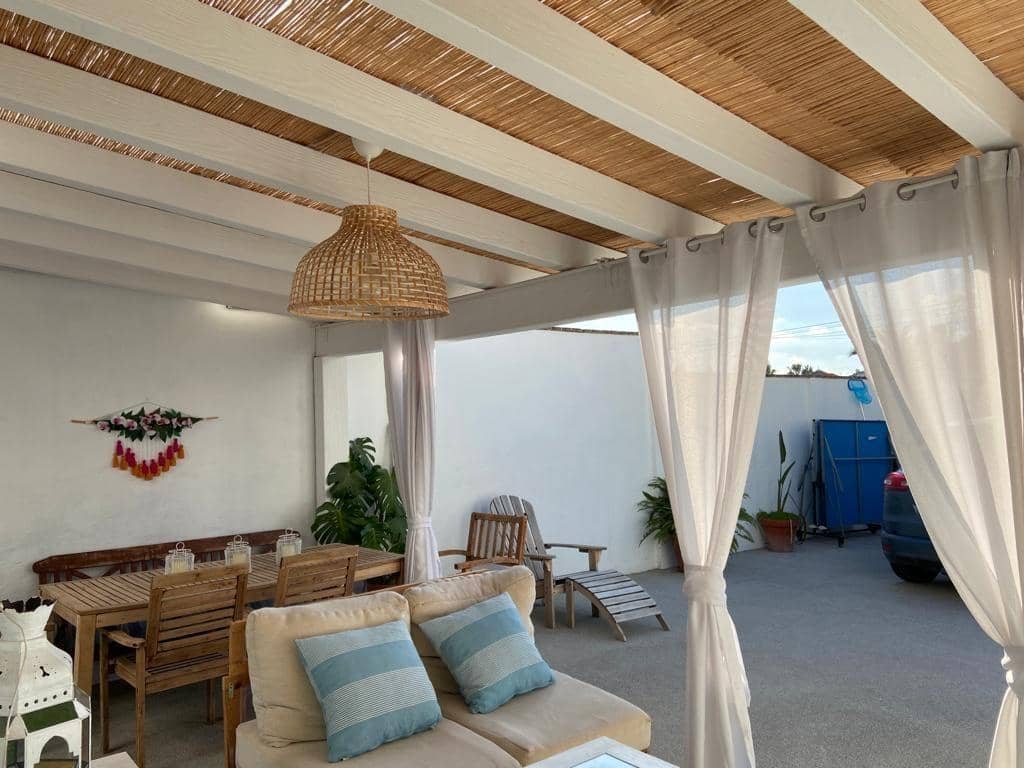 5 soveværelse Semi-Rækkehus til salg i Rincon de la Victoria med swimmingpool - € 630.000 (Ref: 8078931)