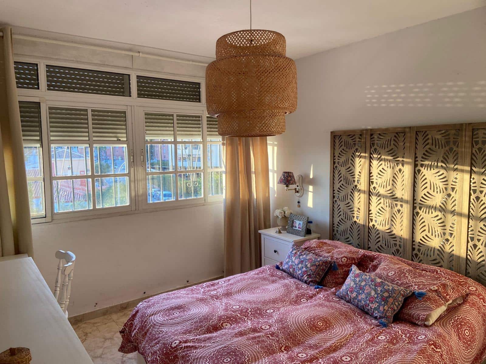 5 soveværelse Semi-Rækkehus til salg i Rincon de la Victoria med swimmingpool - € 630.000 (Ref: 8078931)