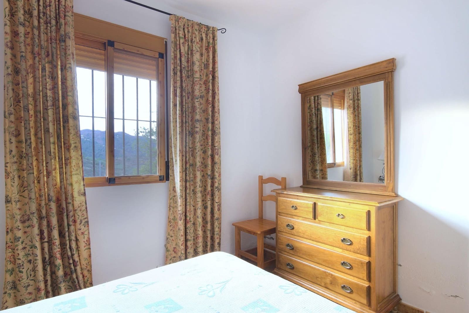 4 soveværelse Villa til salg i Comares med garage - € 260.000 (Ref: 8078934)