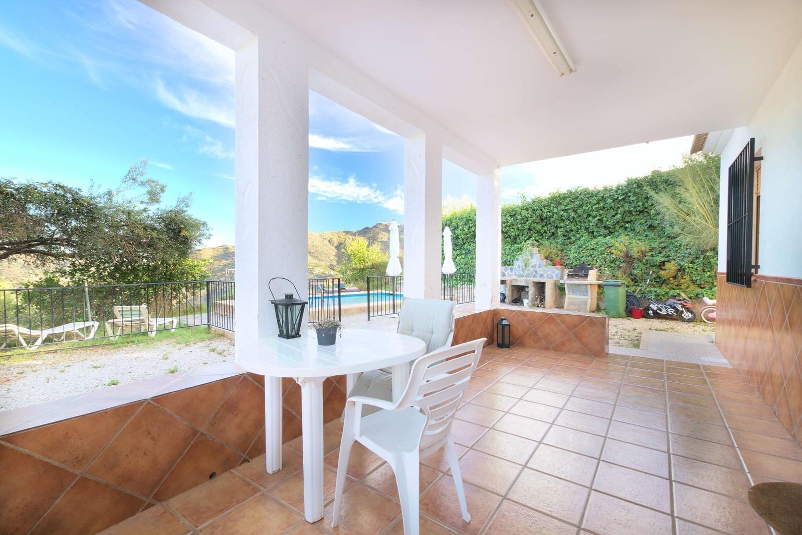 4 soveværelse Villa til salg i Comares med garage - € 260.000 (Ref: 8078934)