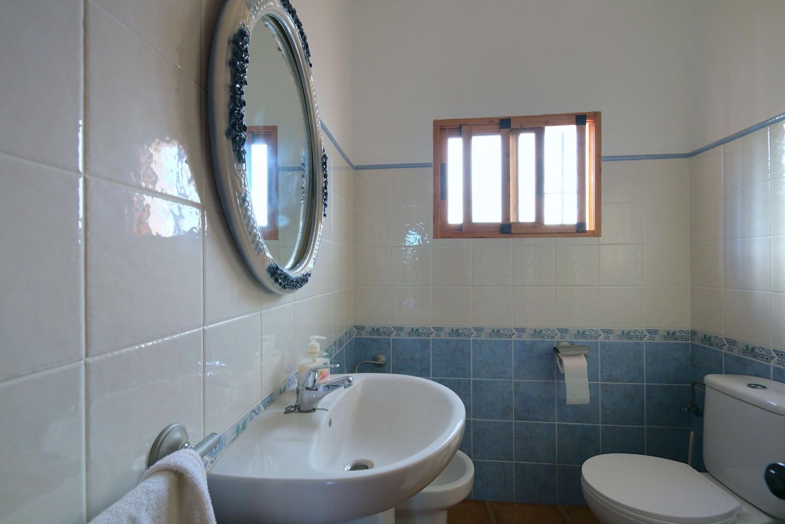 4 soveværelse Villa til salg i Comares med garage - € 260.000 (Ref: 8078934)