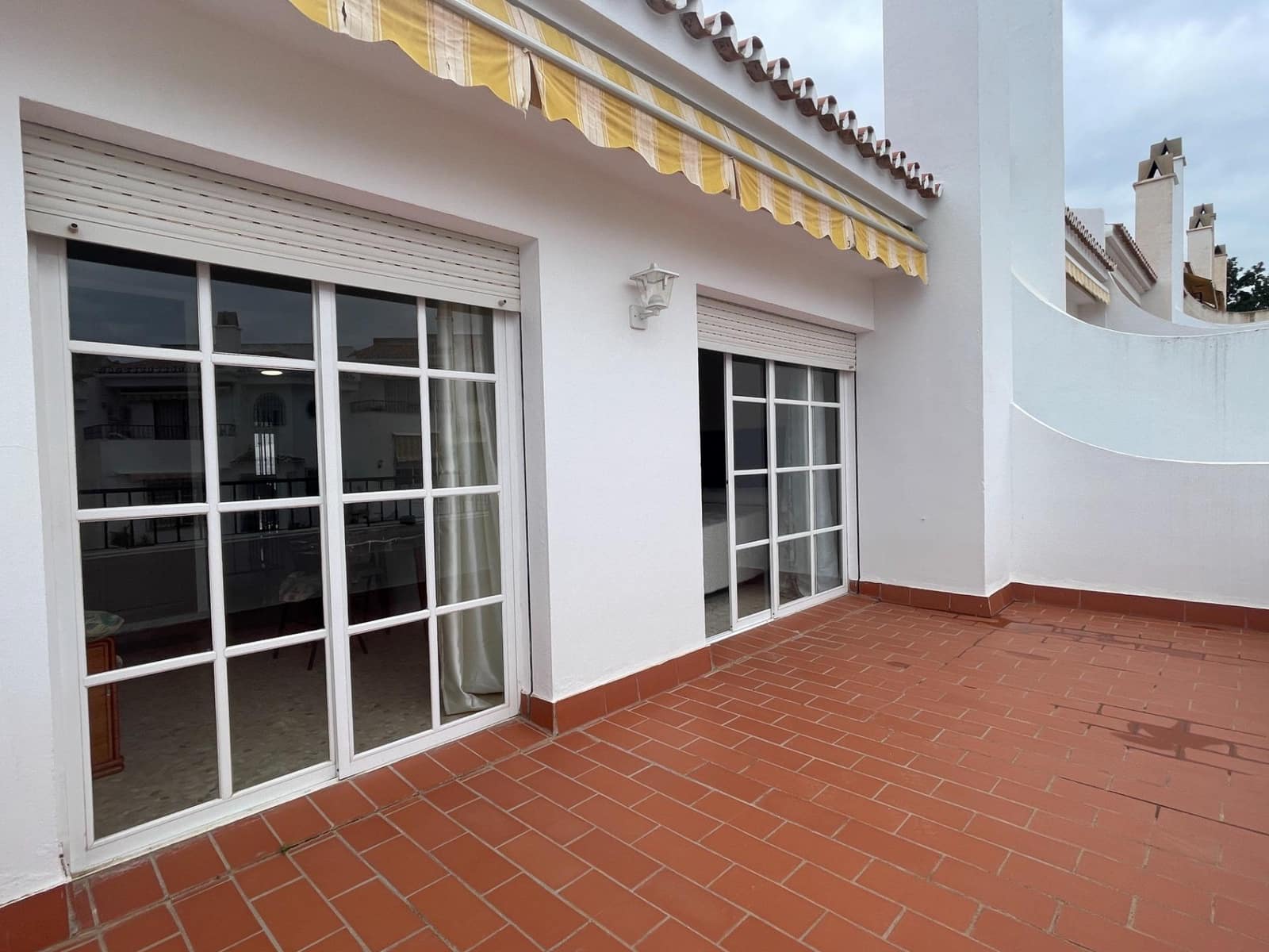 3 soveværelse Rækkehus til salg i Torre de Benagalbon med swimmingpool garage - € 529.000 (Ref: 8078963)