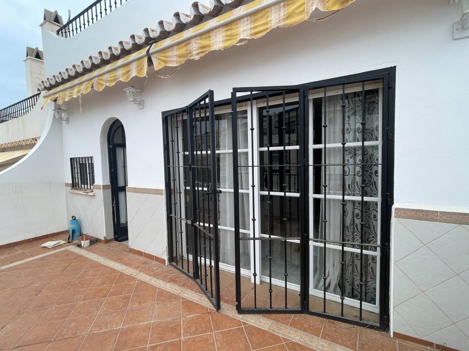 3 soveværelse Rækkehus til salg i Torre de Benagalbon med swimmingpool garage - € 529.000 (Ref: 8078963)