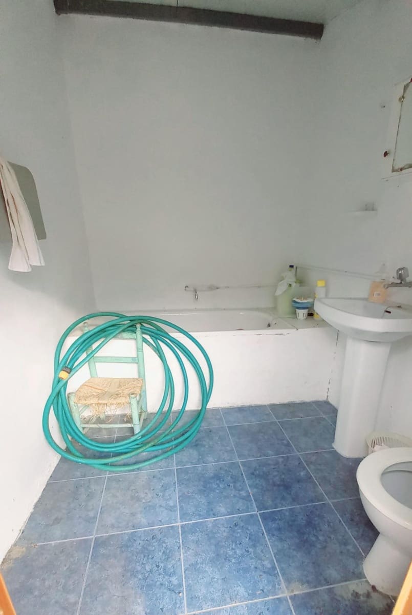 Grunde uden byggetilladelser til salg i Granada by - € 66.000 (Ref: 8090208)