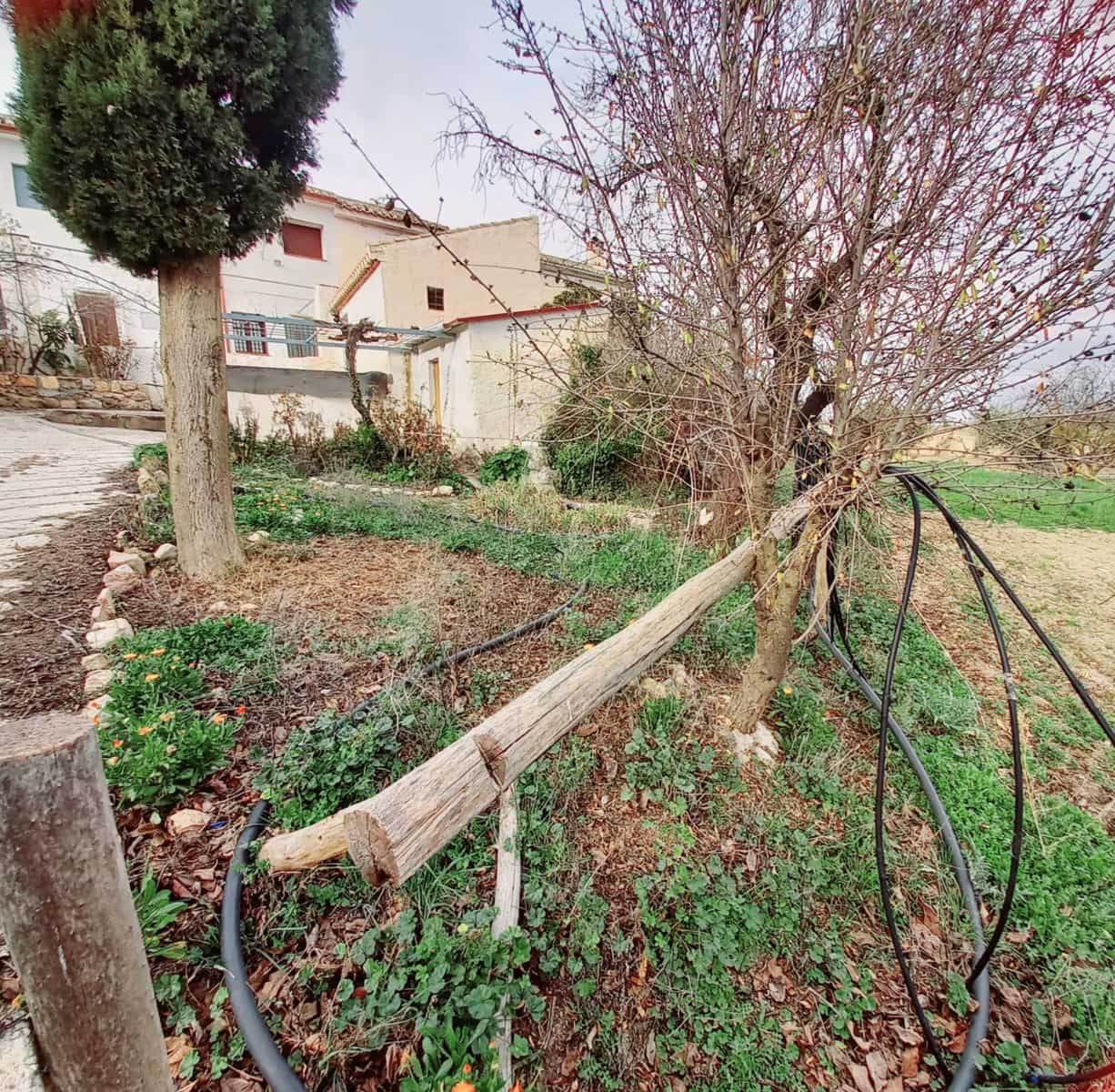 Ubebygd land til salgs i Granada by - € 66 000 (Ref: 8090208)