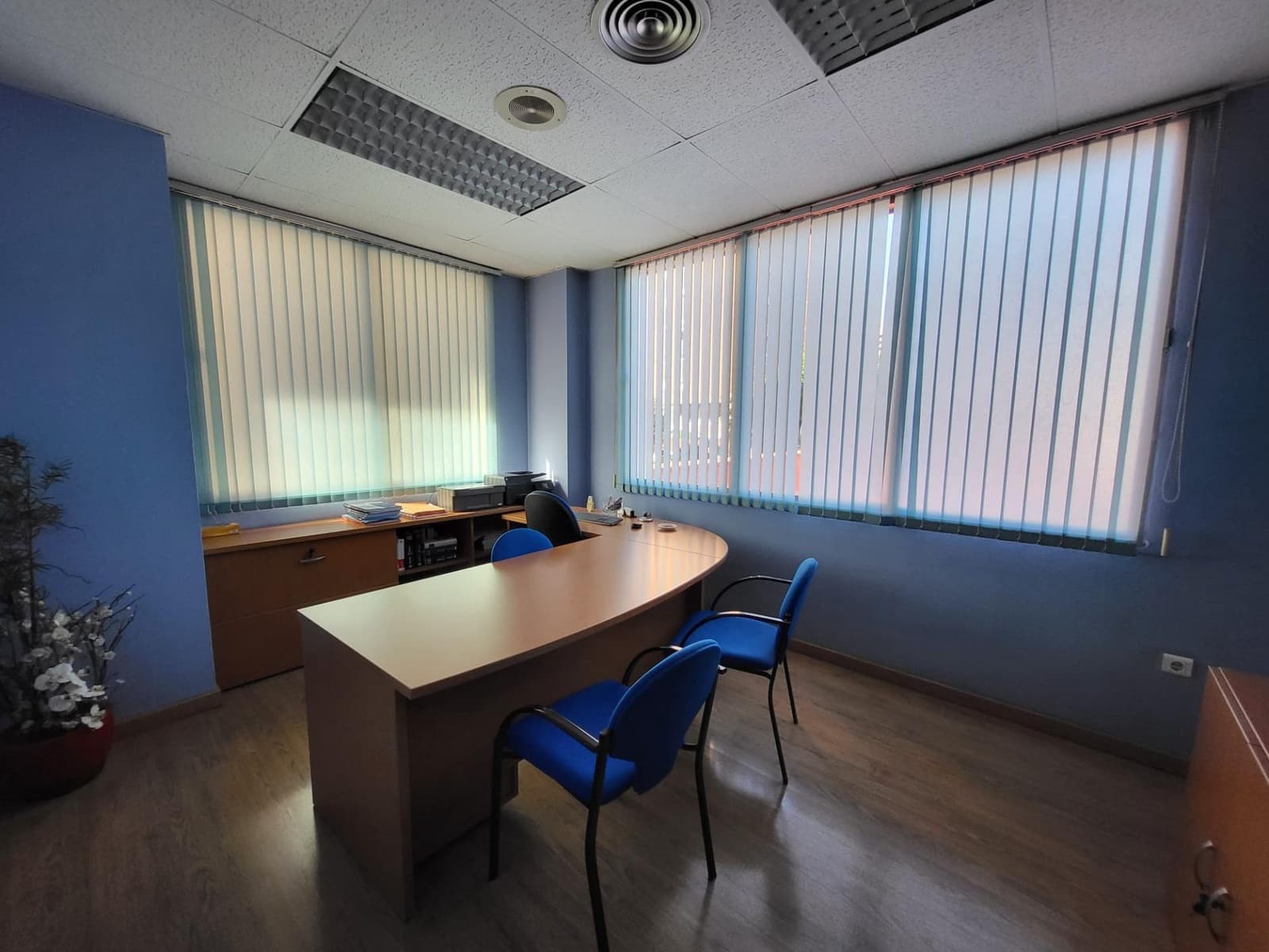 Toimisto vuokrattavana paikassa Malaga kaupunki - 2 750 € (Ref: 8142781)