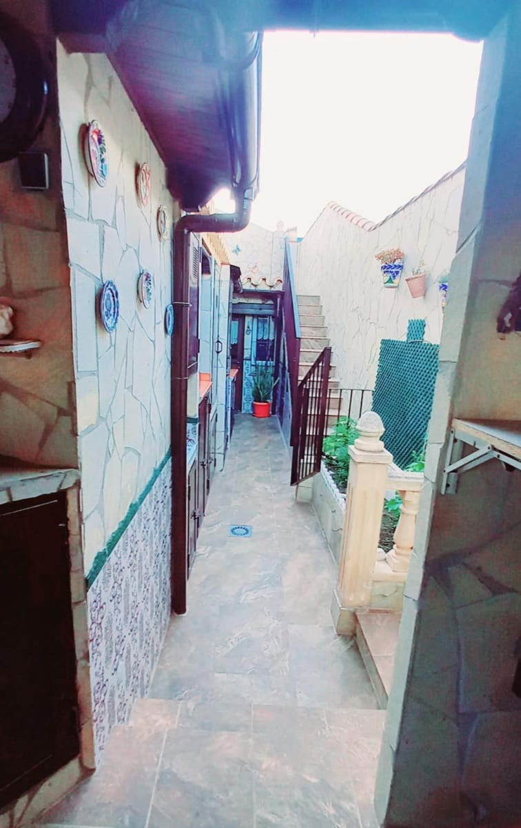 5 soverom Villa til salgs i La Cala del Moral med garasje - € 699 000 (Ref: 8229566)