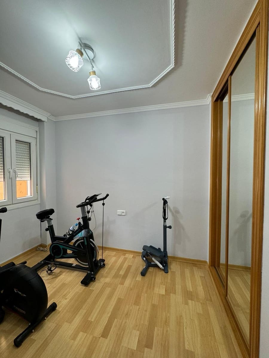 4 soveværelse Lejlighed til salg i Malaga by - € 399.900 (Ref: 8253939)