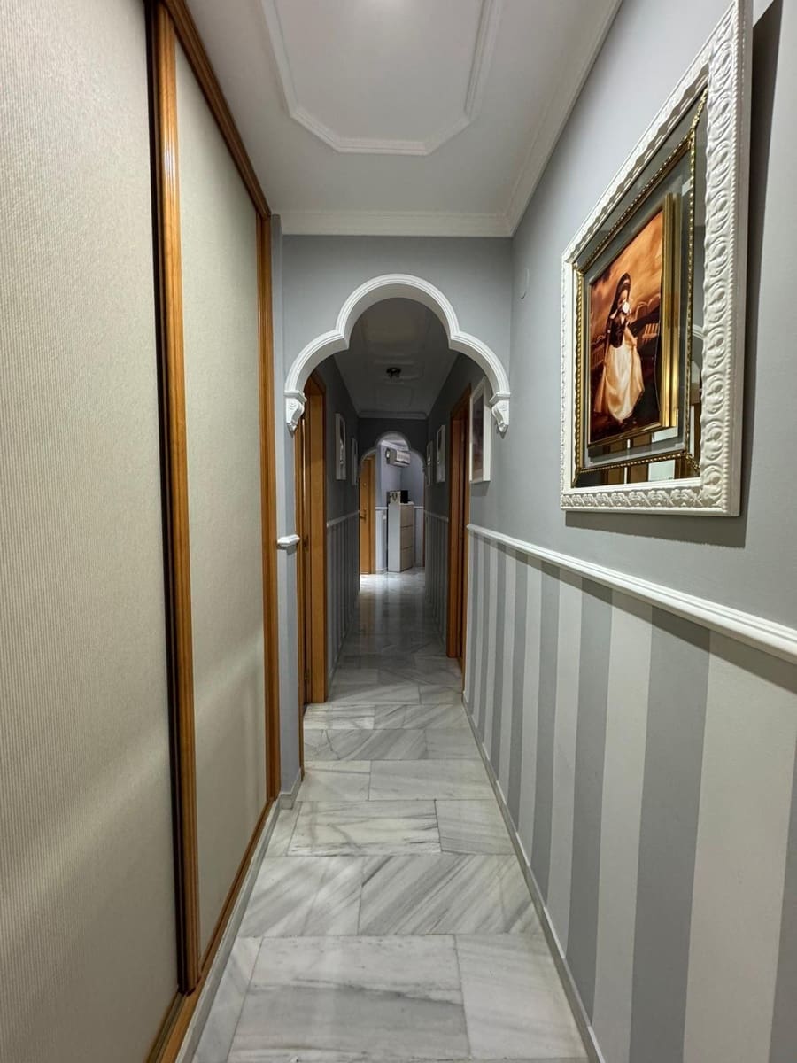 4 soveværelse Lejlighed til salg i Malaga by - € 399.900 (Ref: 8253939)