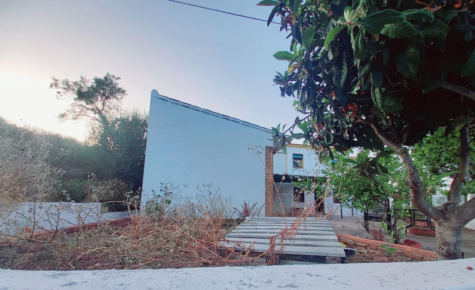 4 soveværelse Semi-Rækkehus til salg i Comares med garage - € 250.000 (Ref: 8327983)