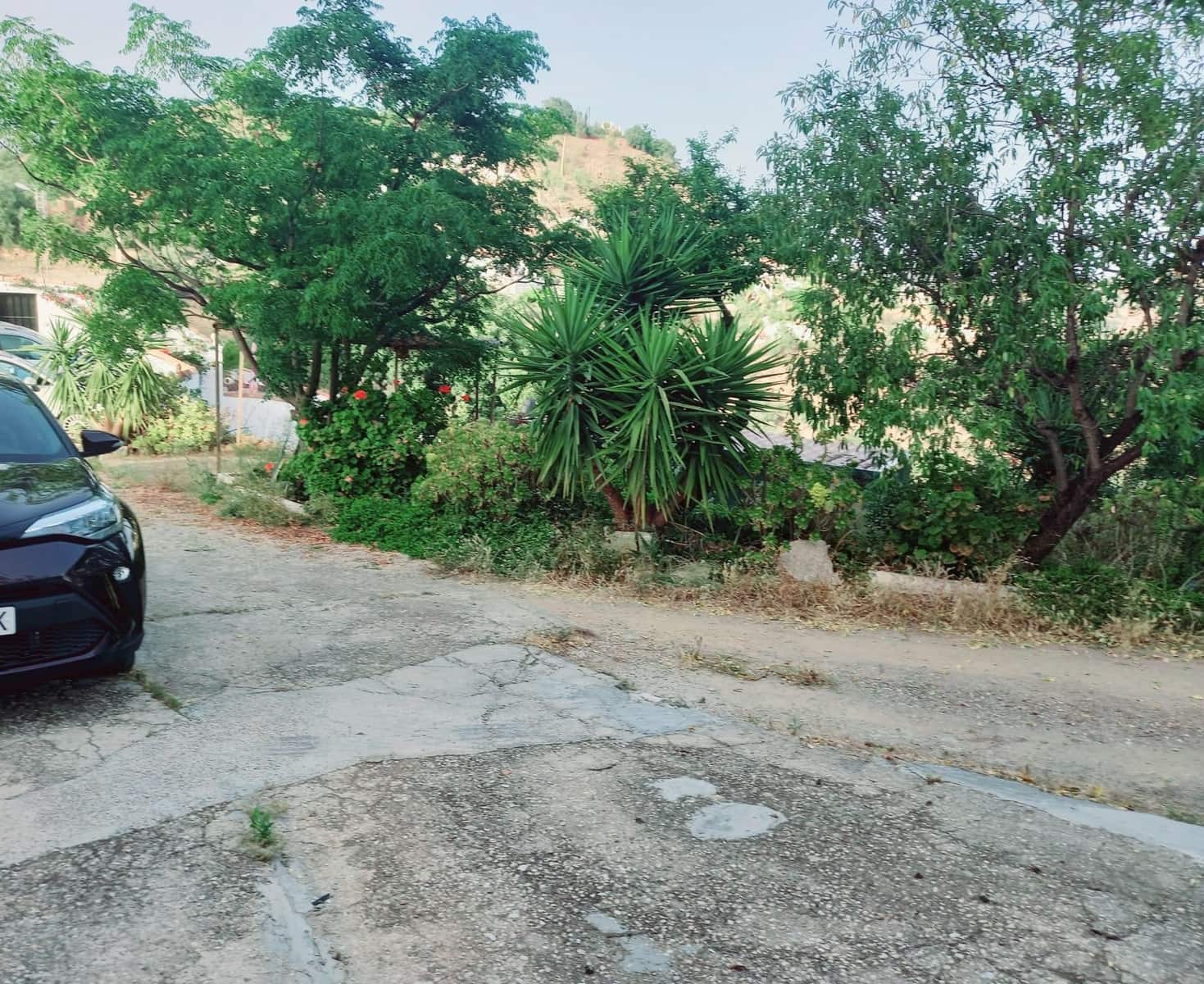 4 soveværelse Semi-Rækkehus til salg i Comares med garage - € 250.000 (Ref: 8327983)