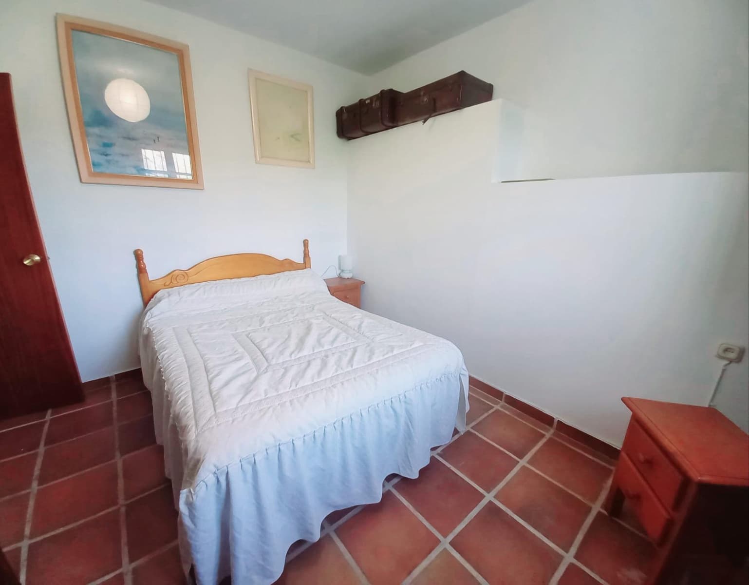 4 soveværelse Semi-Rækkehus til salg i Comares med garage - € 250.000 (Ref: 8327983)