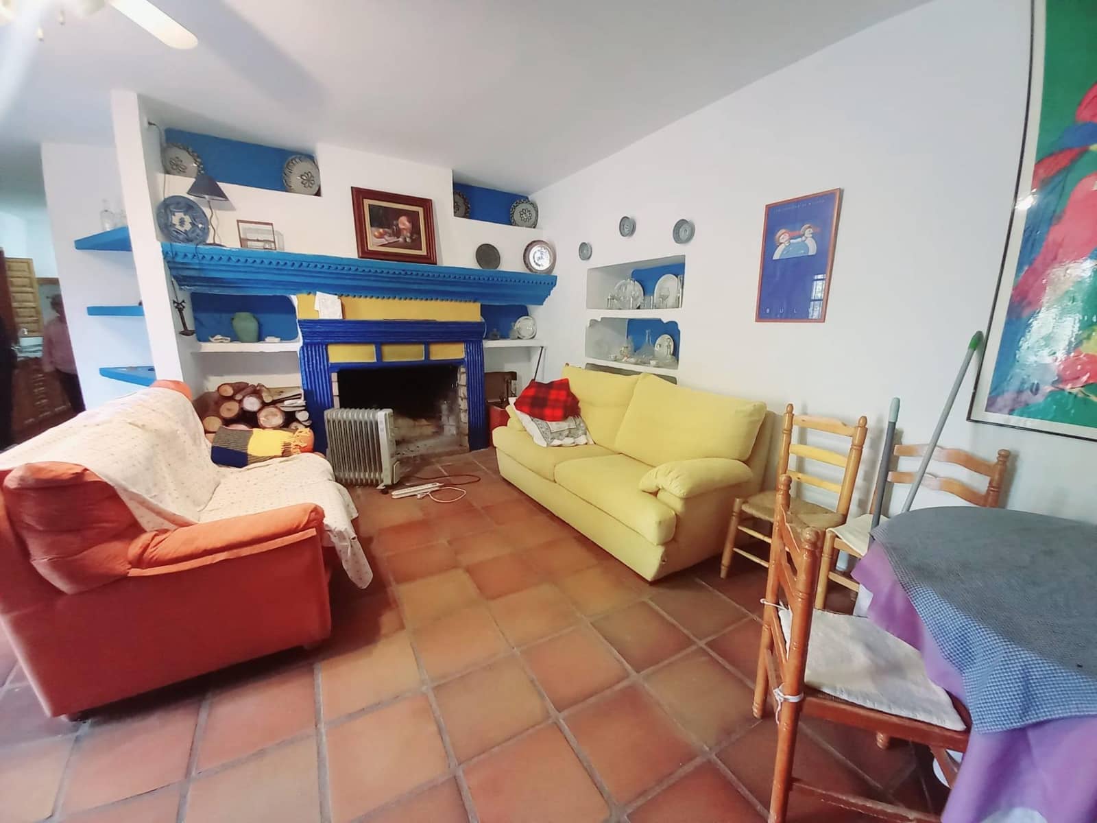 4 soveværelse Semi-Rækkehus til salg i Comares med garage - € 250.000 (Ref: 8327983)