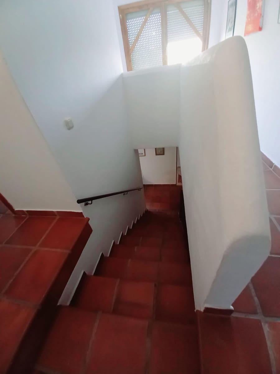 4 soverom Kjedet enebolig til salgs i Comares med garasje - € 250 000 (Ref: 8327983)