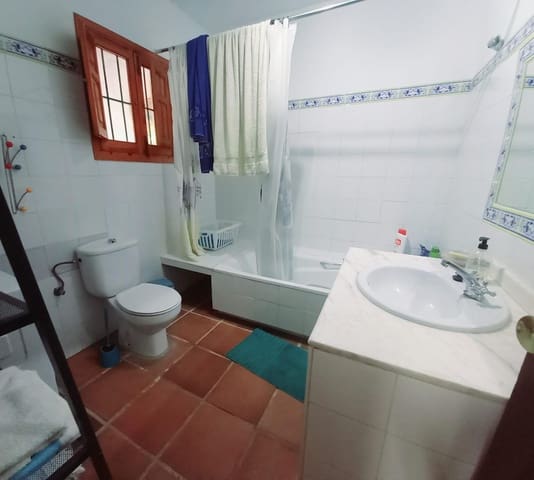 4 soverom Kjedet enebolig til salgs i Comares med garasje - € 250 000 (Ref: 8327983)