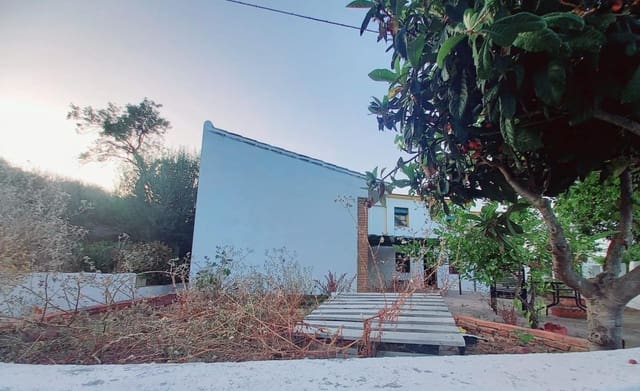 4 soverom Kjedet enebolig til salgs i Comares med garasje - € 250 000 (Ref: 8327983)