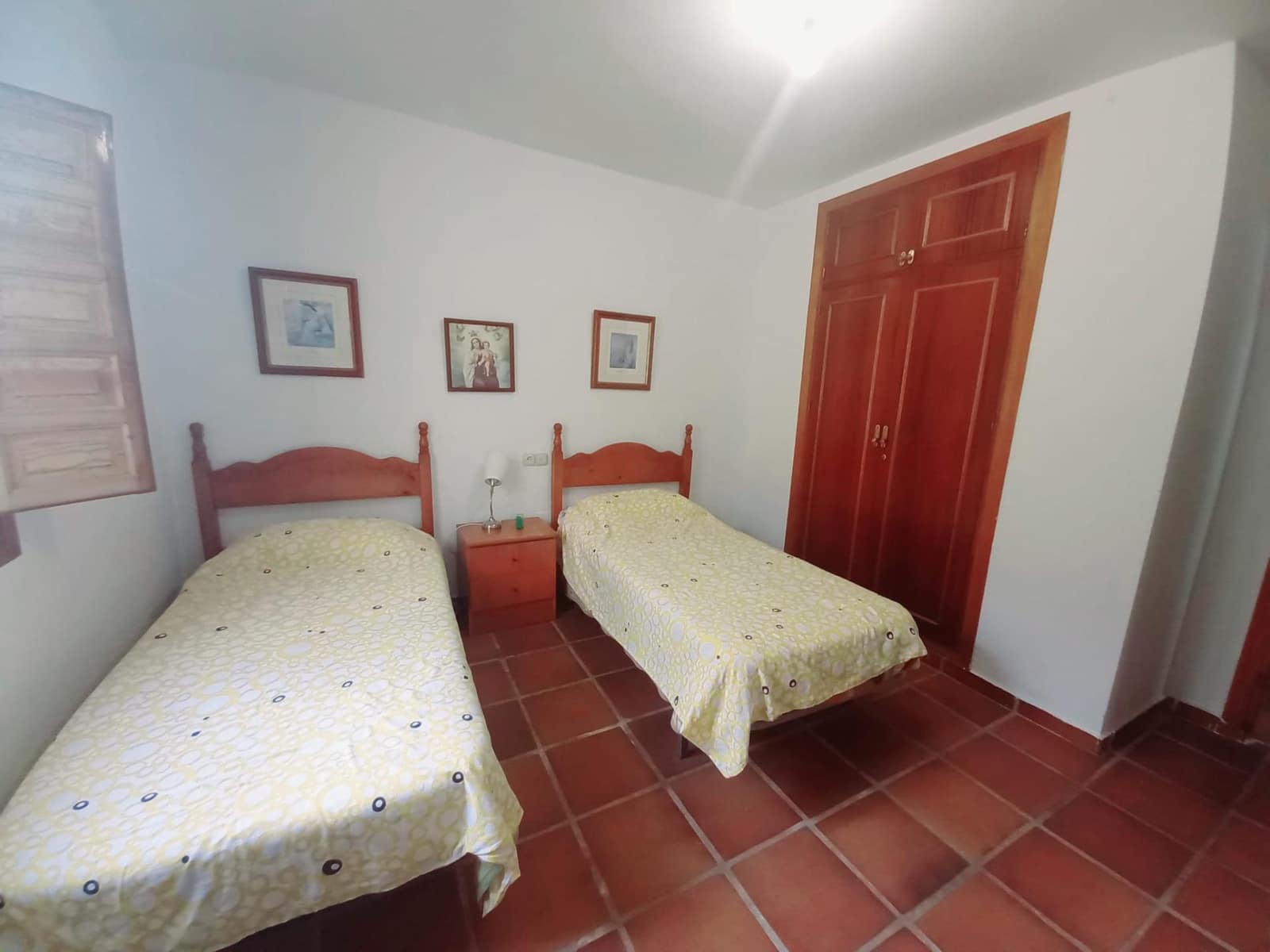 4 soverom Kjedet enebolig til salgs i Comares med garasje - € 250 000 (Ref: 8327983)