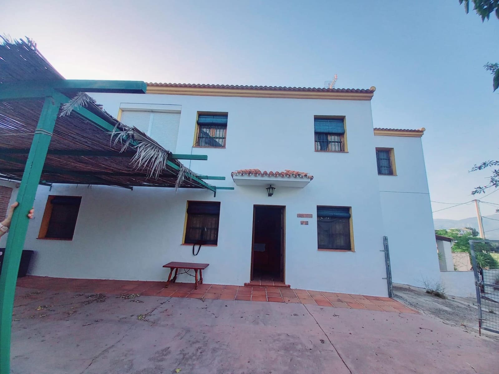 4 soverom Kjedet enebolig til salgs i Comares med garasje - € 250 000 (Ref: 8327983)