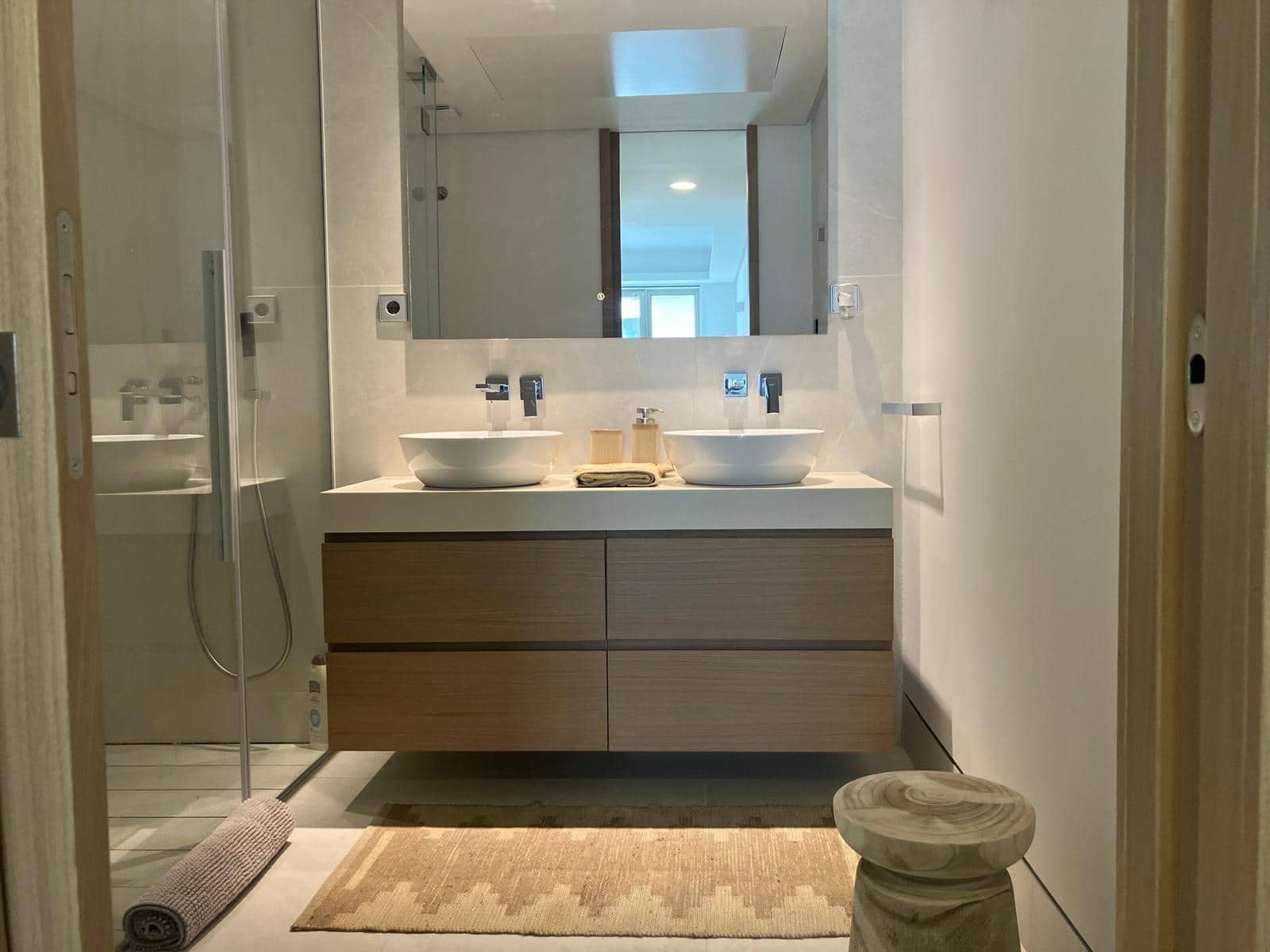 3 bedroom Flat for rent in Malaga city with pool garage - € 6,000 (Ref: 8554548)