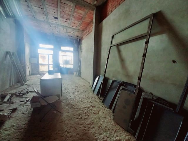 Commercieel te koop in Canillas de Aceituno - € 95.000 (Ref: 8584348)