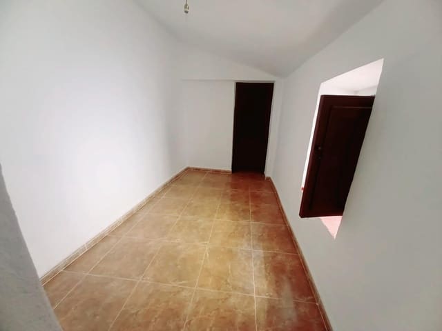 3 soverom Hus til salgs i Canillas de Aceituno - € 60 000 (Ref: 8612667)