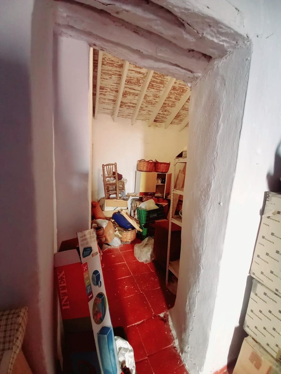 6 slaapkamer Villa te koop in Canillas de Aceituno - € 130.000 (Ref: 8662531)