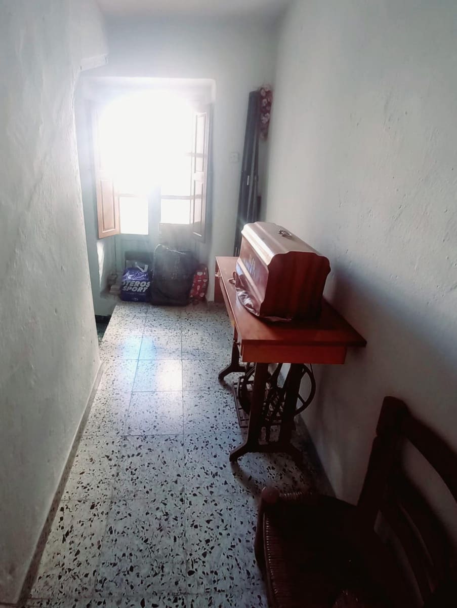 6 slaapkamer Villa te koop in Canillas de Aceituno - € 130.000 (Ref: 8662531)