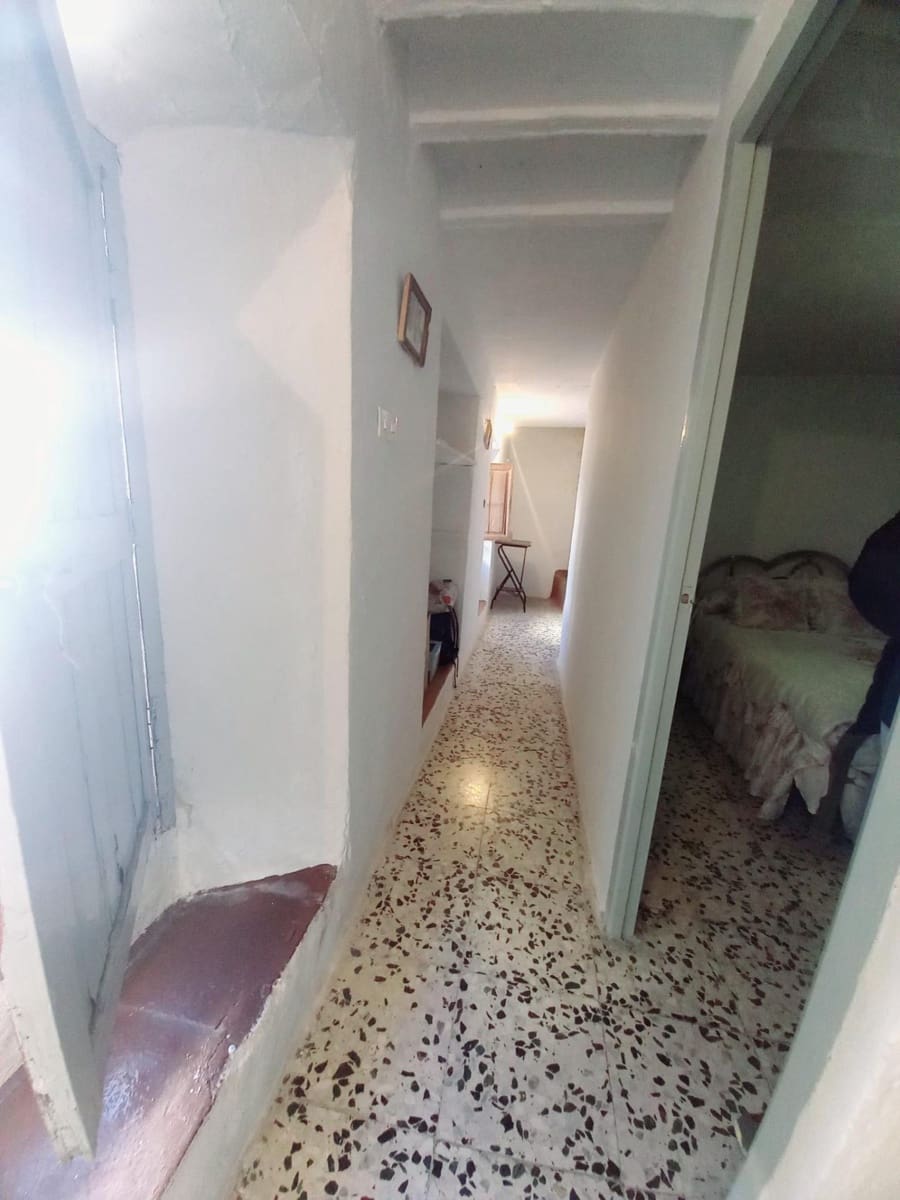 6 slaapkamer Villa te koop in Canillas de Aceituno - € 130.000 (Ref: 8662531)