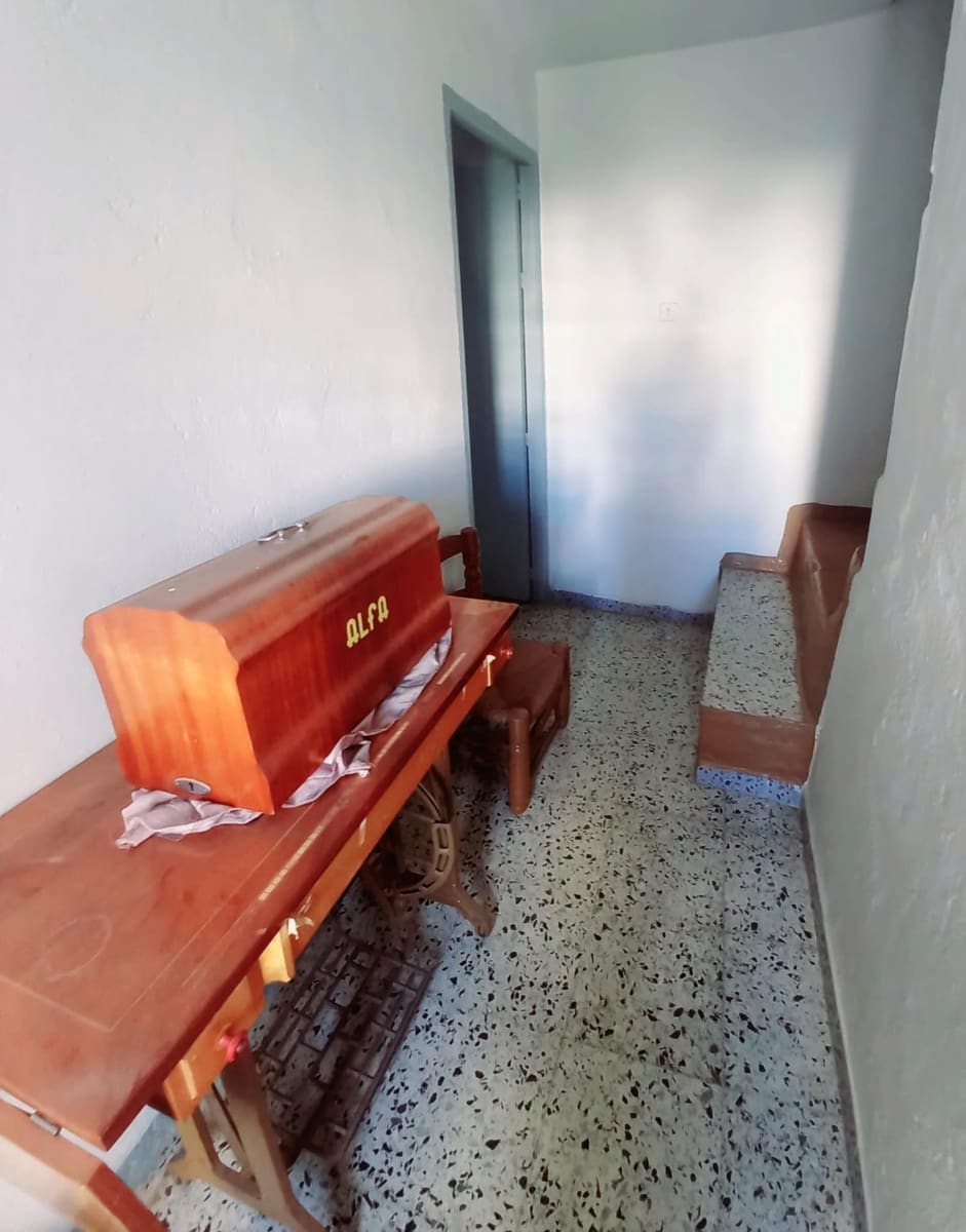 6 slaapkamer Villa te koop in Canillas de Aceituno - € 130.000 (Ref: 8662531)