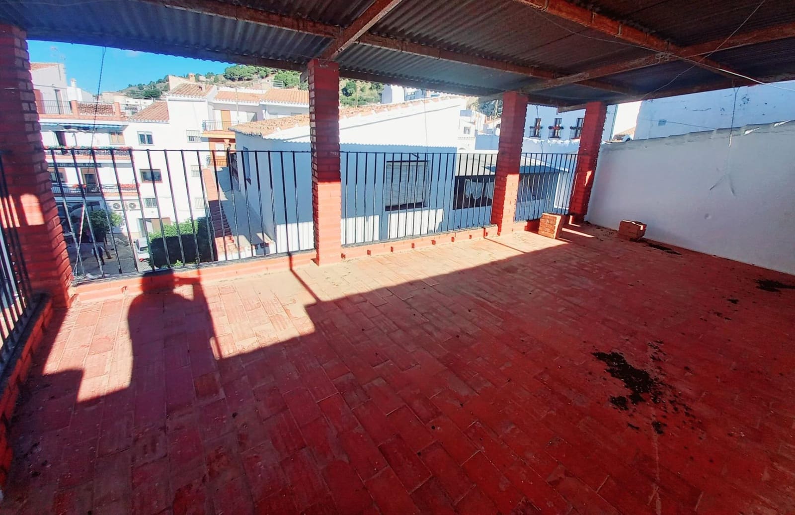 6 slaapkamer Villa te koop in Canillas de Aceituno - € 130.000 (Ref: 8662531)